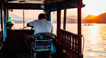 Luxury Sampan Boat Cruise