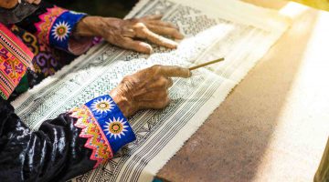 Hmong Batik Class